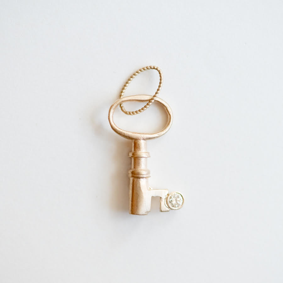 Key 3 - Joanie Schwarz