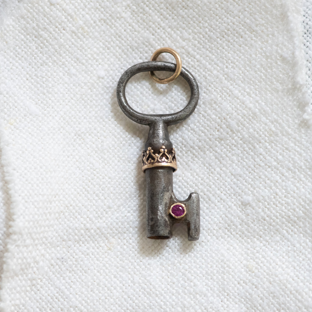Key D - Joanie Schwarz